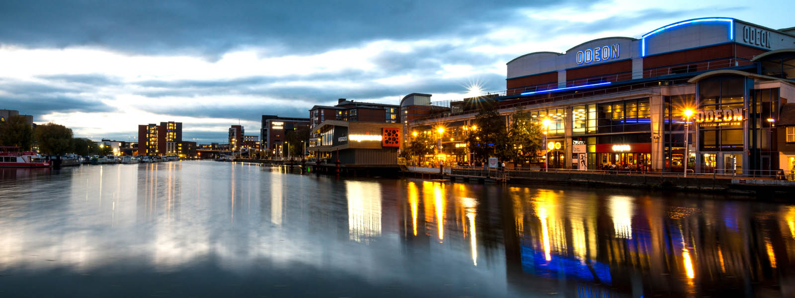 Brayford Wharf and buidlings lit up at night time